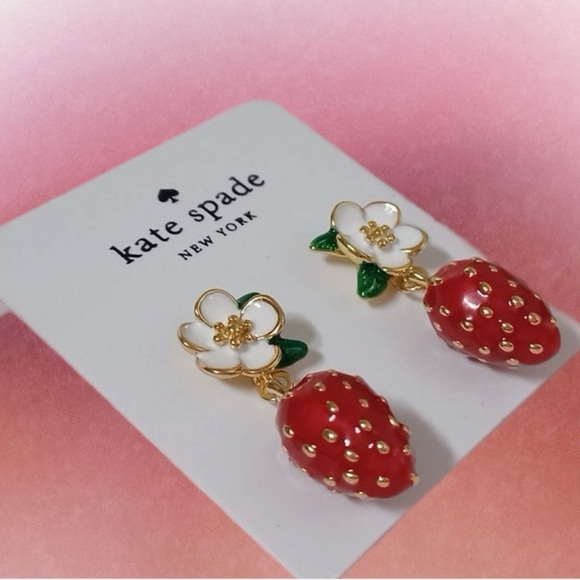 Spade Perfect Picnic Red Fruit Strawberry White Flower Earrings - Picture 3 of 5